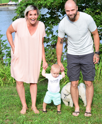 Impella patient Brock Thom with his wife and son